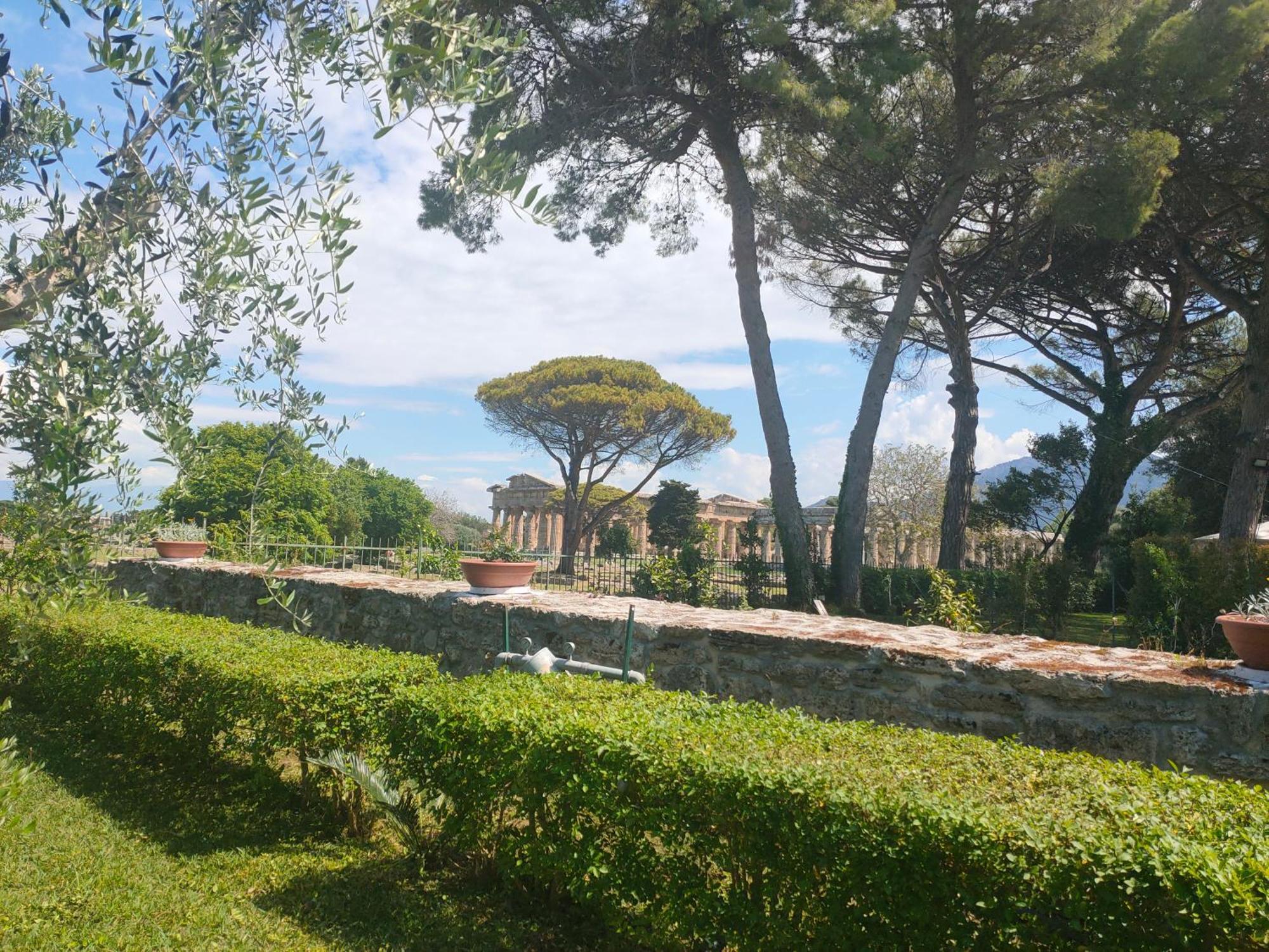 Апартаменты Il Giardino Di Athena 1 Пестум Экстерьер фото